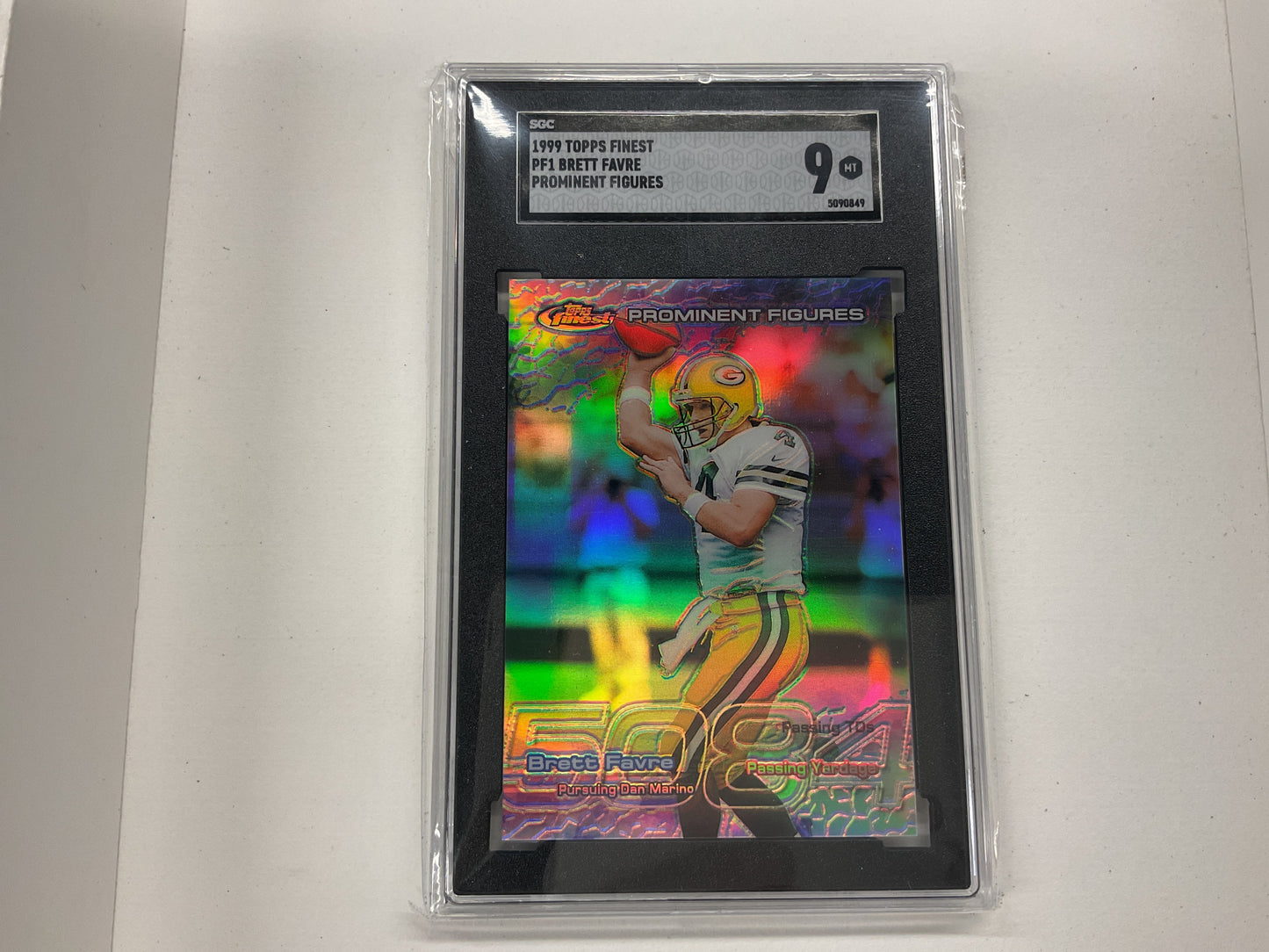 1999 Finest Brett Favre Prominent Figures refractor #PF1