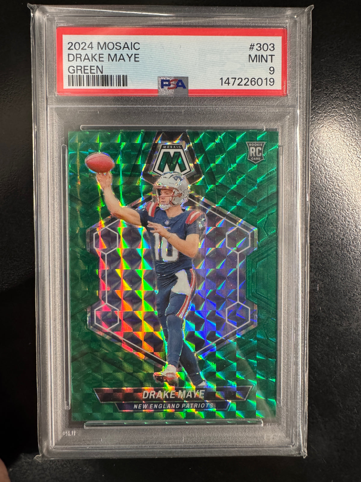2024 Mosaic Drake Maye Green #303 PSA 9