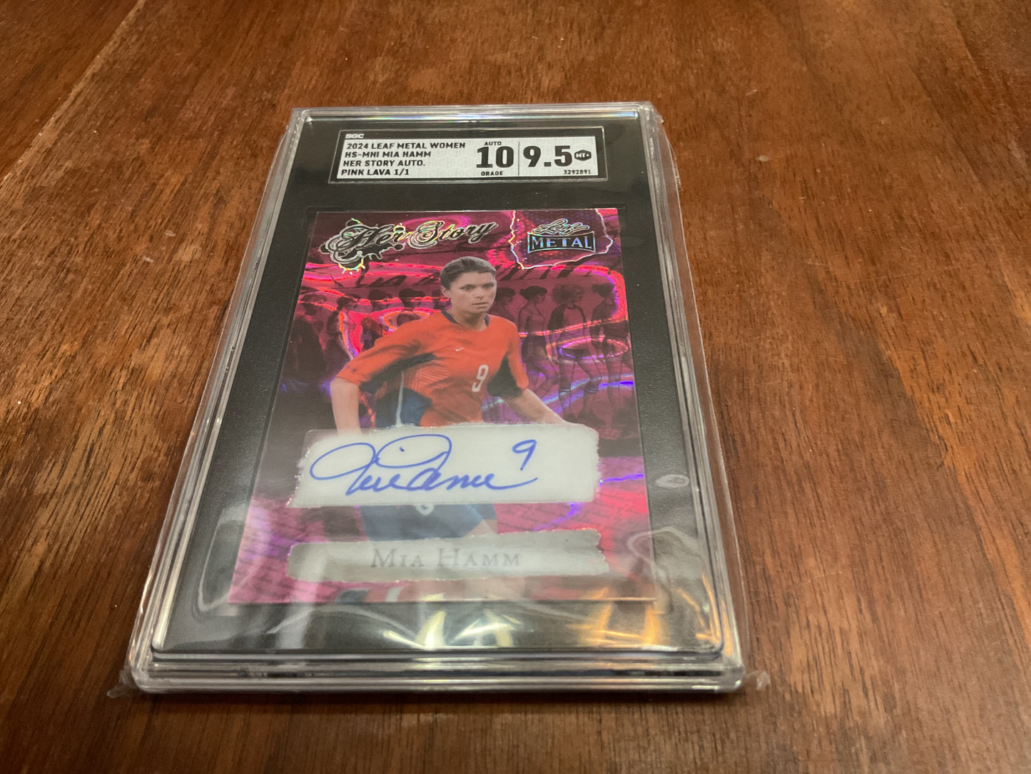 2024 Leaf Metal Women MIA Hamm her story auto. Pink lava